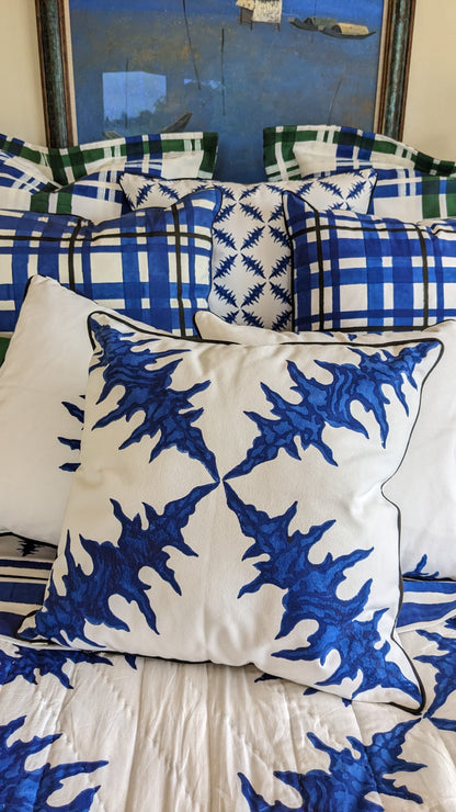 canvas cushion, big thistle cross 45 cm x 45 cm