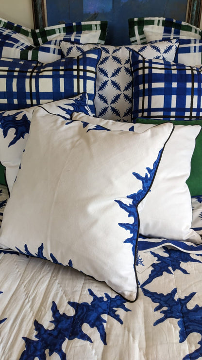 canvas cushion, big thistle 45 cm x 45 cm